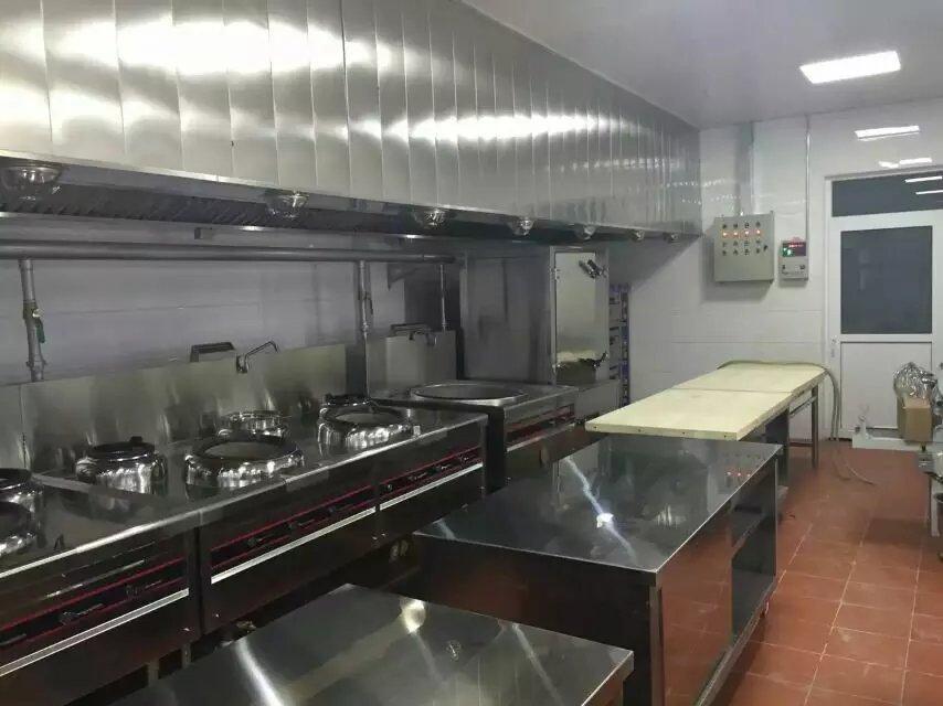 汤旺河厨具企业靠低价还是需要靠服务呢？
